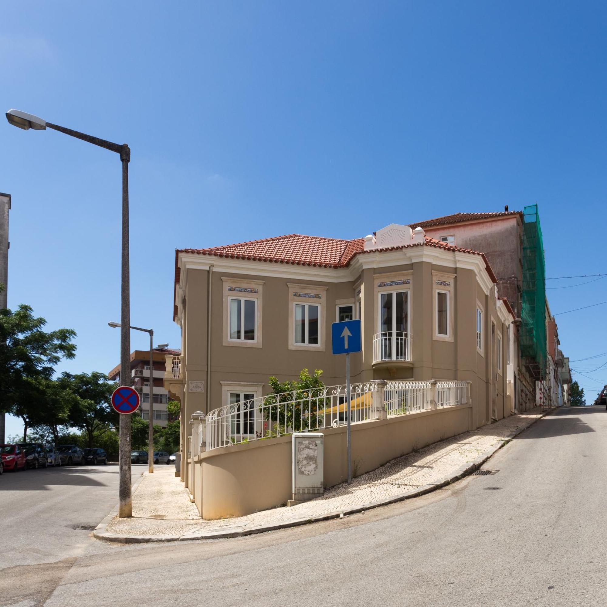 Vila Julieta Guesthouse Coimbra Bagian luar foto